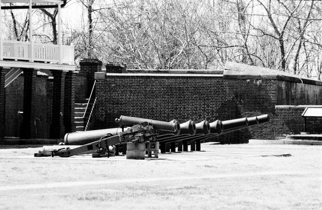 Canons at Fort Washington.