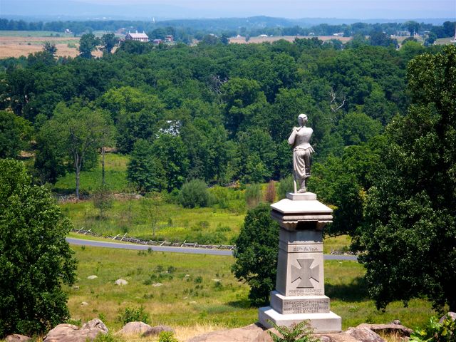 A Zouave from the 155th Pennsylvania Volunteer Infantry Regiment overlooking Gettysburg from Little Round Top.