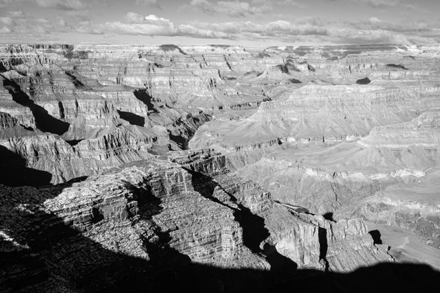 The North Rim of the Grand Canyon, seen from Hopi Point towards the northwest.