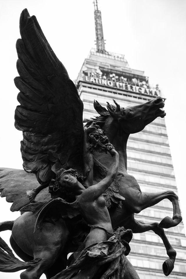 A Pegasus statue in front of the Torre Latinoamericana.