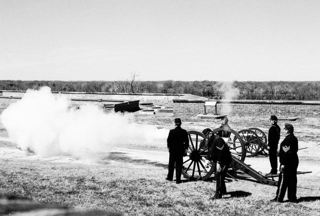 Artillery demonstration at Fort Washington.