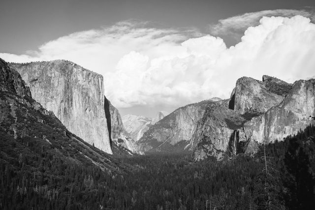 Tunnel View, Yosemite National Park.