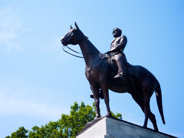 Statue of Gen. Robert E. Lee at the Virginia Memorial in Gettysburg, PA.