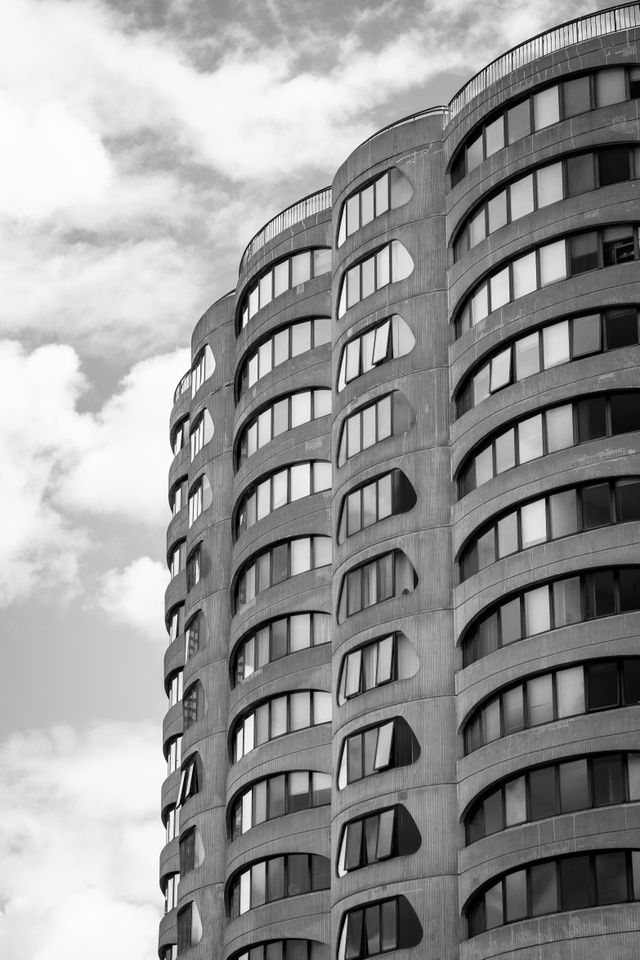 The River City building in Chicago.