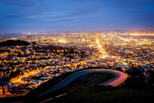 San Francisco from Twin Peaks at dusk. 